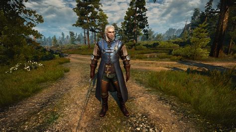 Witcher 3 examining a witch hunter